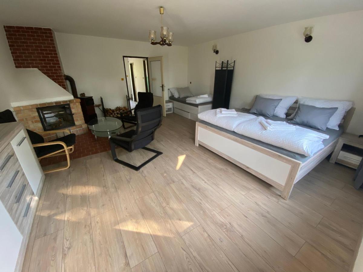 Apartman Pod Mandloni Starovice Eksteriør bilde